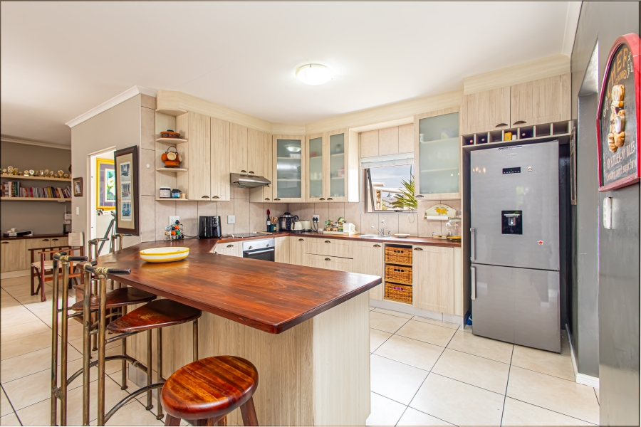 3 Bedroom Property for Sale in Country Club Western Cape